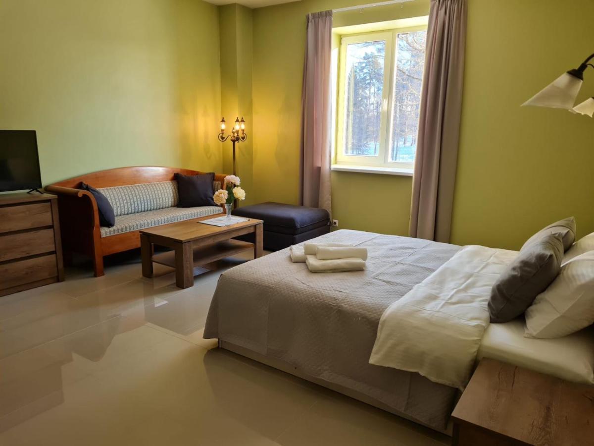 Grundenberga Hotel With Self Check-In Baldone Buitenkant foto